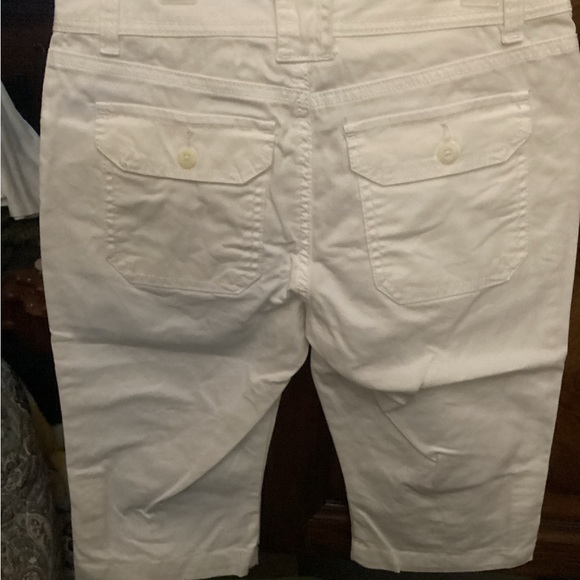 NWOT,Charter Club Capri’s. They can be rolled up into Bermuda Shorts, size 2p - Picture 7 of 8